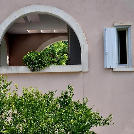 Cuti Mari Séjour à la ferme *